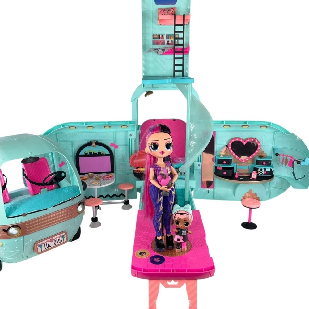 LOL Surprise OMG Doll Glamper Lights, Sounds, Dolls + Many Rare Accessories